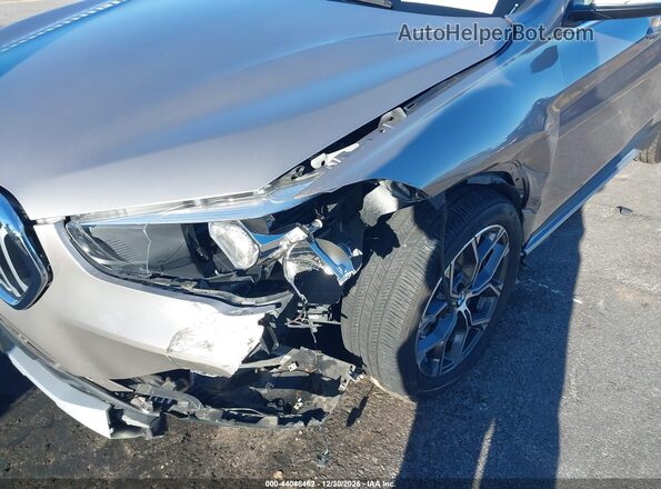 WBXJG9C01M5T52161 2021 BMW X1 Серый Вид спереди
