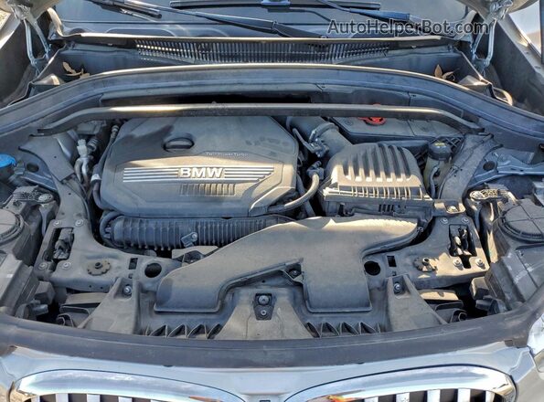 WBXJG9C01M5U07269 2021 BMW X1 Silver Vista interior trasera