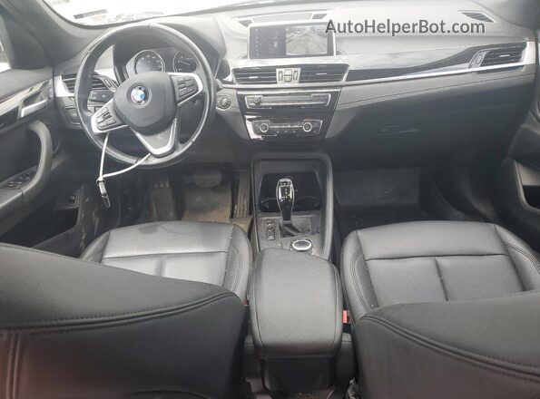 WBXJG9C08M5T05015 2021 BMW X1 White წინა პანელის ხედი