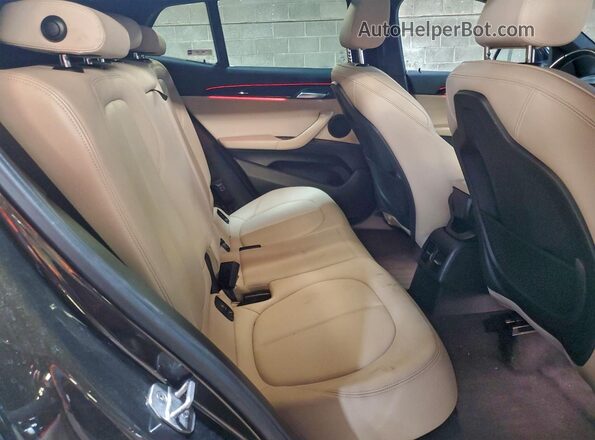 WBXYJ1C05L5P24083 2020 BMW X2 Brown Вид задніх сидінь