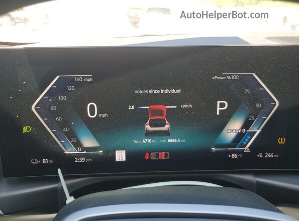 WBY23HD09SFU18905 2025 BMW I4 White Вид щитка приладів
