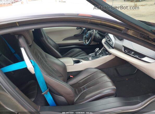 WBY2Z2C56GV675770 2016 BMW I8 Зеленый Вид салона спереди