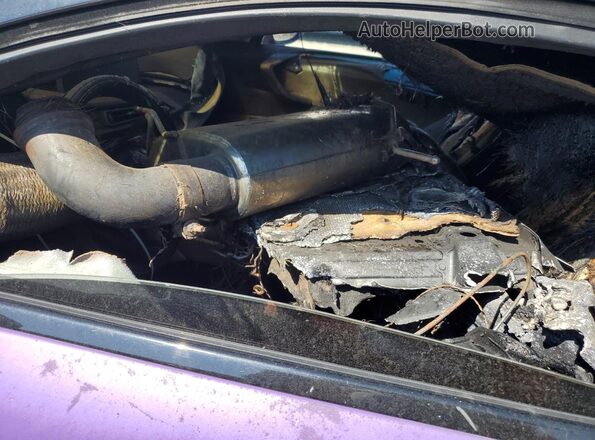 WBY2Z2C57GV675843 2016 BMW I8 Фиолетовый Вид салона спереди