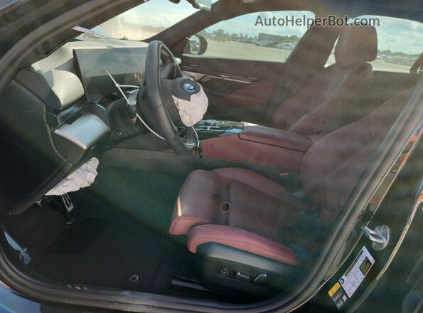 WBY33FK06RCS45433 2024 BMW OTHER Black Вид салону спереду