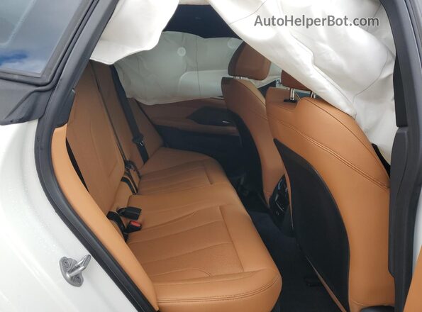 WBY43HD01SFU98726 2025 BMW I4 Белый Вид задних сидений