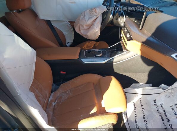 WBY43HD02SFU50314 2025 BMW I4 Gray Вид салону спереду