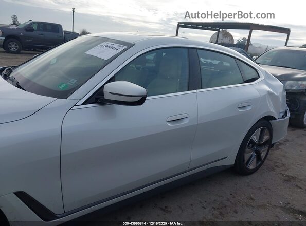 WBY73AW00RFT14971 2024 BMW I4 White Widok wnętrza 360 stopni
