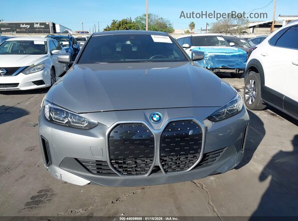 WBY73AW07PFN87435 2023 BMW I4 Gray Vista del cuadro de instrumentos