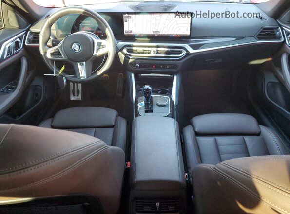 WBY73AW0XPFN76994 2023 BMW I4 Orange Vista del salpicadero
