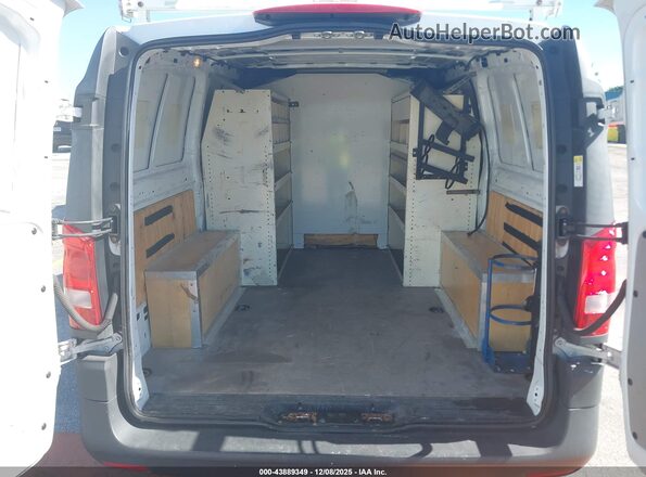 WD3PG2EA1L3652467 2020 MERCEDES-BENZ METRIS White Вид наклейки з VIN-кодом