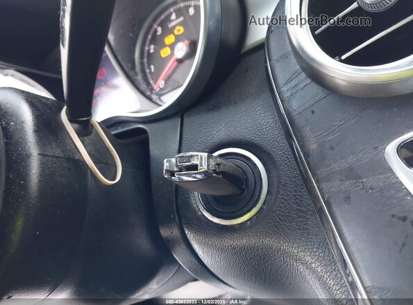 WDC0G4JB0HV004058 2017 MERCEDES-BENZ GLC 300 Gray Вид панелі приладів