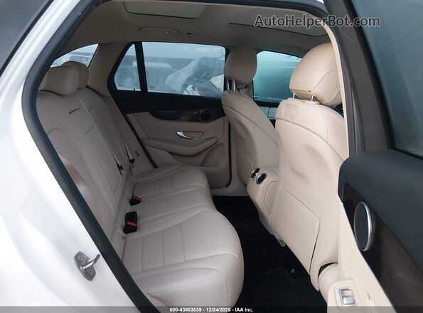WDC0G4JB2JV077907 2018 MERCEDES-BENZ GLC 300 White VIN sticker view