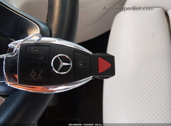 WDC0G4JB2JV077907 2018 MERCEDES-BENZ GLC 300 White Dashboard view