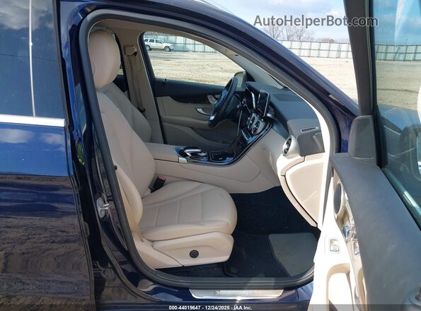 WDC0G4JB8GF103560 2016 MERCEDES-BENZ GLC 300 Black Вид салону спереду