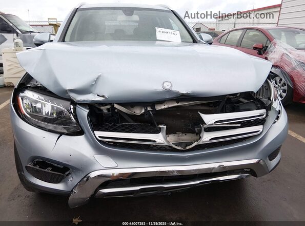 WDC0G4KB9HF206888 2017 MERCEDES-BENZ GLC 300 Light Blue Widok z przodu
