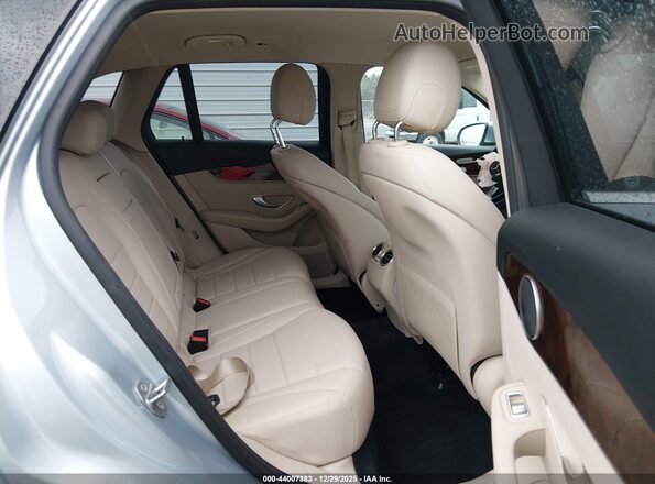 WDC0G4KB9HF206888 2017 MERCEDES-BENZ GLC 300 Light Blue Widok naklejki z numerem VIN