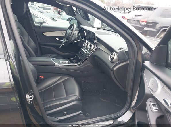 WDC0G8DB8LF724648 2020 MERCEDES-BENZ GLC 300 Gray Front interior view