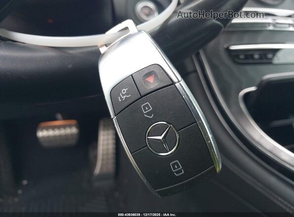 WDC0G8DB8LF724648 2020 MERCEDES-BENZ GLC 300 Gray Dashboard view