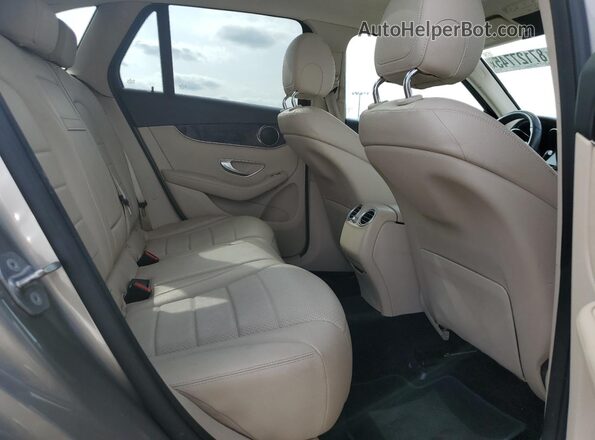 WDC0G8DB8LF754152 2020 MERCEDES-BENZ GLC-CLASS Gold Вид задньої частини салону