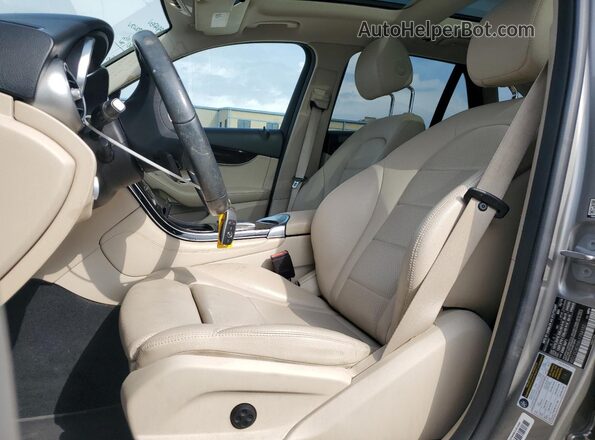 WDC0G8DB8LF754152 2020 MERCEDES-BENZ GLC-CLASS Gold Вид салону спереду