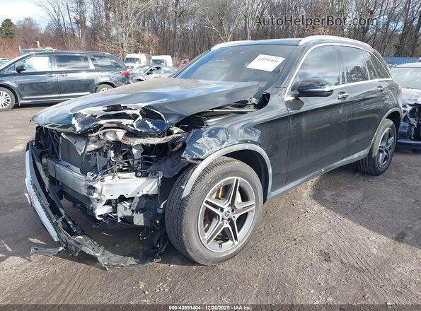 WDC0G8EB1LF700335 2020 MERCEDES-BENZ GLC 300 Black Widok z przodu