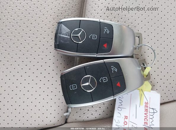 WDC0G8EB7LF746428 2020 MERCEDES-BENZ GLC 300 Red Vista del salpicadero