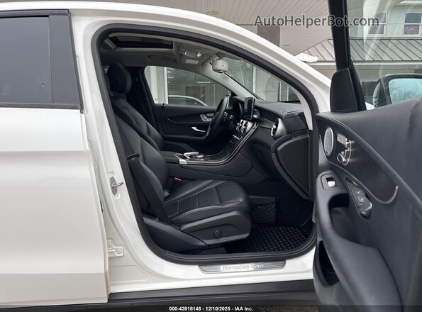WDC0J4KB4HF247799 2017 MERCEDES-BENZ GLC 300 COUPE White Widok wnętrza z przodu