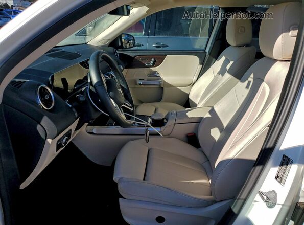 WDC4M4HB7LW008272 2020 MERCEDES-BENZ GLB-CLASS White წინა სალონის ხედი