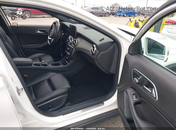 WDCTG4EB1KU009502 2019 MERCEDES-BENZ GLA 250 White წინა სალონის ხედი