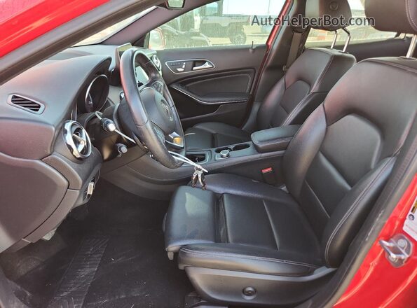 WDCTG4EB2LU028576 2020 MERCEDES-BENZ GLA Red Front interior view