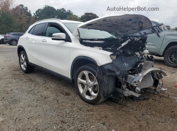 WDCTG4EB4JJ482195 2018 MERCEDES-BENZ GLA Белый Передняя правая четверть
