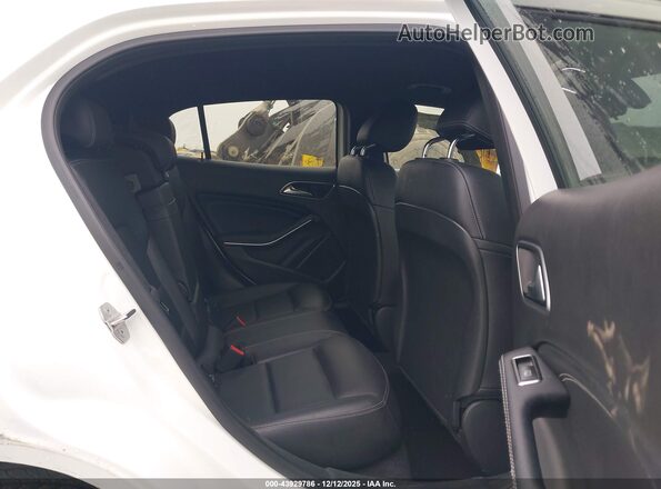 WDCTG4EB4JJ523294 2018 MERCEDES-BENZ GLA 250 Белый 