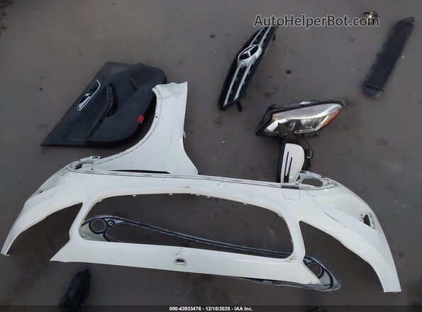 WDCTG4EB5HJ356583 2017 MERCEDES-BENZ GLA 250 White 