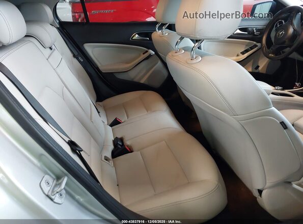 WDCTG4EBXJJ421854 2018 MERCEDES-BENZ GLA 250 White 