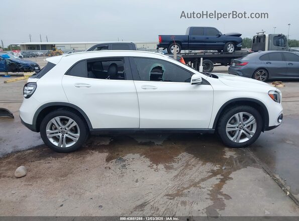 WDCTG4EBXLU027384 2020 MERCEDES-BENZ GLA 250 White Widok wnętrza z tyłu