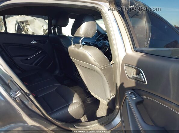 WDCTG4GB6KJ577663 2019 MERCEDES-BENZ GLA 250 Gray VIN კოდის სტიკერის ხედი