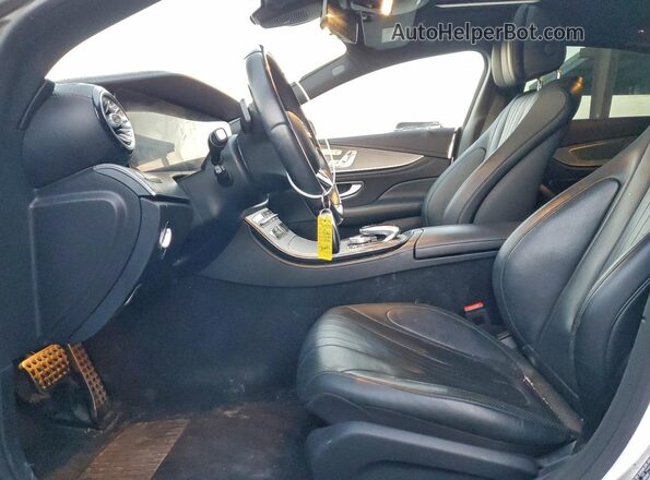 WDD2J5JB8KA009423 2019 MERCEDES-BENZ CLS-CLASS White Widok wnętrza z przodu