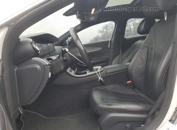 WDD2J5KB9LA050465 2020 MERCEDES-BENZ CLS-CLASS White წინა სალონის ხედი