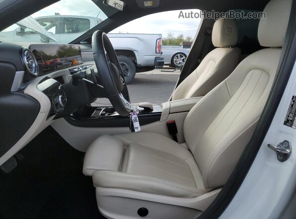WDD3G4EB7LW039685 2020 MERCEDES-BENZ A White Вид салону спереду