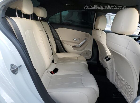 WDD3G4EB7LW039685 2020 MERCEDES-BENZ A White Вид задніх сидінь