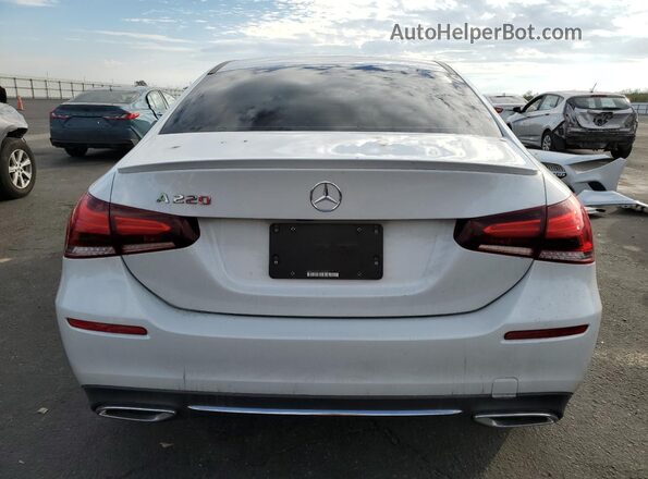 WDD3G4EB7LW039685 2020 MERCEDES-BENZ A White Вид ззаду