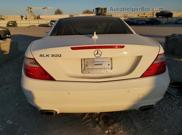 WDDPK3JA9GF115727 2016 MERCEDES-BENZ SLK White Вид ззаду