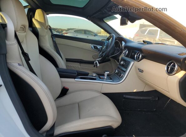 WDDPK3JA9GF115727 2016 MERCEDES-BENZ SLK White Вид задніх сидінь