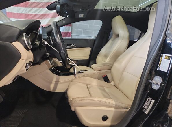 WDDSJ4EB4KN740735 2019 MERCEDES-BENZ CLA-CLASS Black Widok wnętrza z przodu