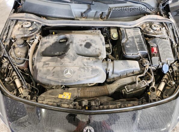 WDDSJ4EB4KN740735 2019 MERCEDES-BENZ CLA-CLASS Black Widok wnętrza z tyłu