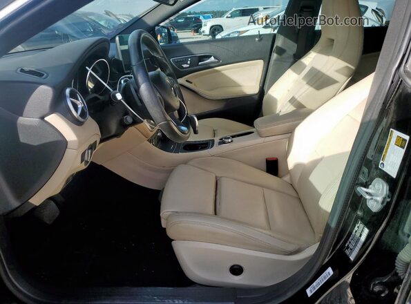 WDDSJ4EB5JN560078 2018 MERCEDES-BENZ CLA-CLASS Black Вид салону спереду