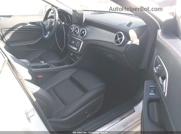 WDDSJ4EB7KN743872 2019 MERCEDES-BENZ CLA 250 White 