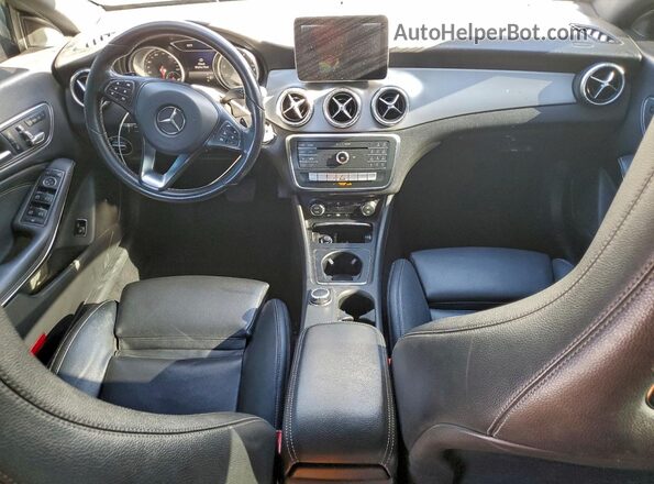 WDDSJ4EBXHN489471 2017 MERCEDES-BENZ CLA-CLASS White Вид панелі приладів