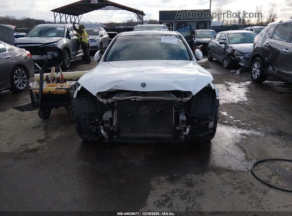 WDDWF4KB0JR319142 2018 MERCEDES-BENZ C-CLASS White 