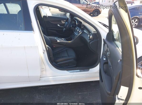 WDDWF8DB5LR526648 2020 MERCEDES-BENZ C-CLASS White Вид салону спереду